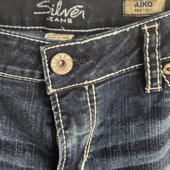 Silver Jeans Women's Aiko Boot Cut Jeans - Picture 3 of 10
